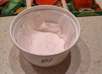 Pěstování sazenic - připravená miska na klíčení